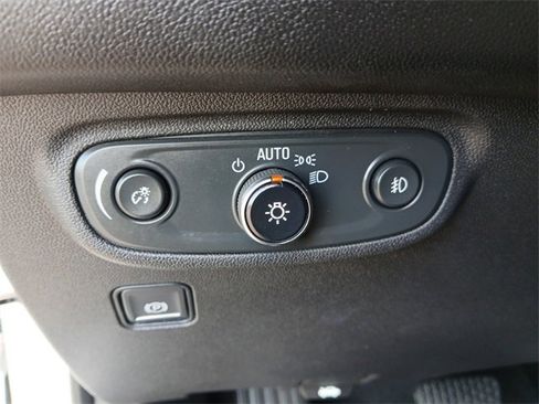 Used 2024 GMC Terrain SLT image 22