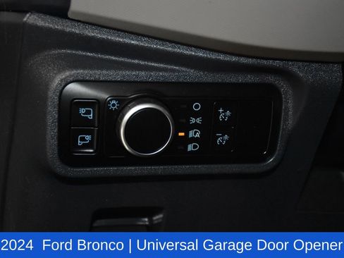 Used 2024 Ford Bronco Wildtrak image 11