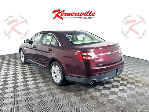 Used 2018 Ford Taurus Limited image 5