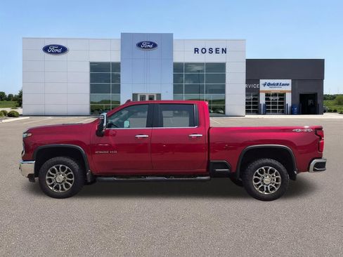 Used 2024 Chevrolet Silverado 2500 LTZ w/ LTZ Convenience Package AWD/4WD image 6