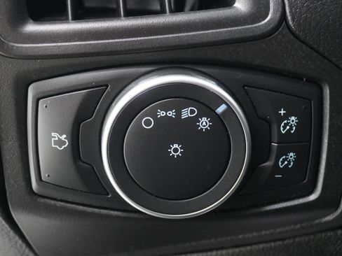 Used 2018 Ford Focus SE image 17