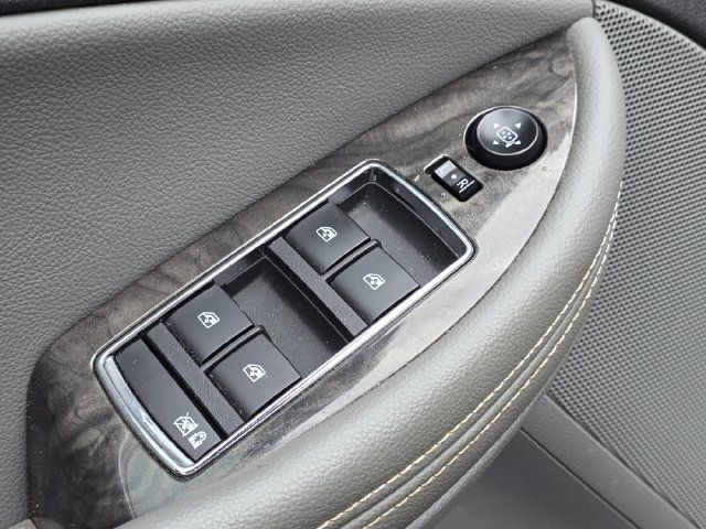 Used 2015 Chevrolet Impala LT w/ Convenience Package FWD image 23