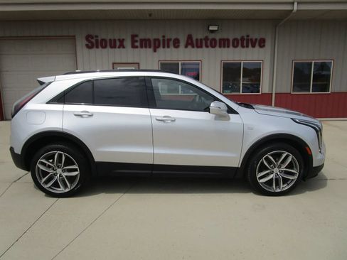 Used 2021 Cadillac XT4 Sport w/ Sun And Sound Package AWD/4WD image 2