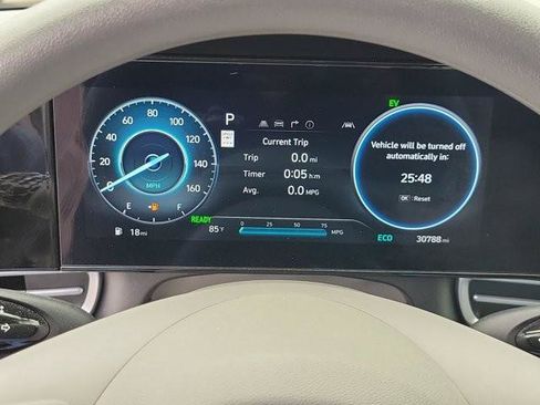 Certified 2024 Hyundai Elantra Blue FWD image 25