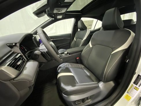 New 2026 Toyota Camry XLE w/ Convenience Package image 9