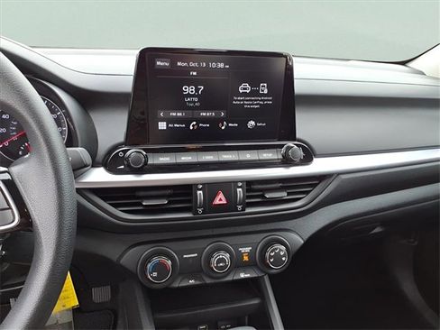 Used 2023 Kia Forte LXS w/ LXS Technology Package image 11