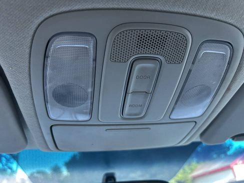 Used 2017 Kia Soul + FWD image 27