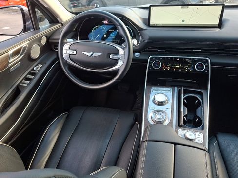 Used 2023 Genesis GV80 2.5T w/ Prestige 20" Package image 14