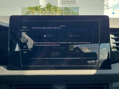 Certified 2025 Volkswagen Jetta S FWD image 22