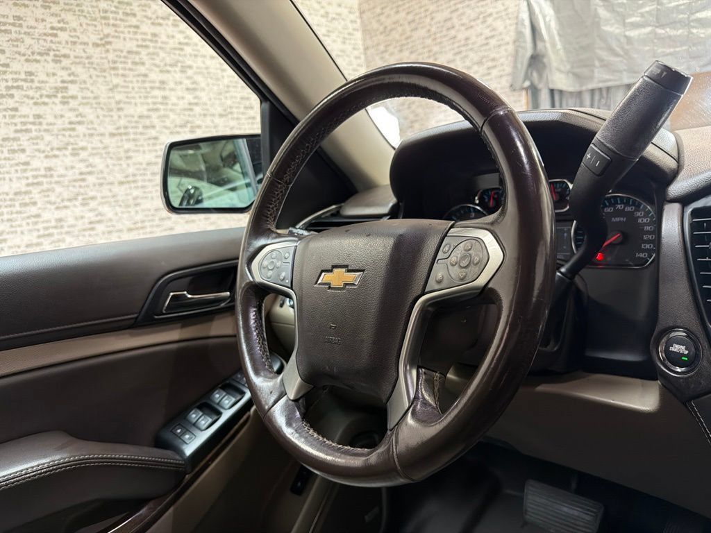 Used 2020 Chevrolet Suburban LT RWD image 20