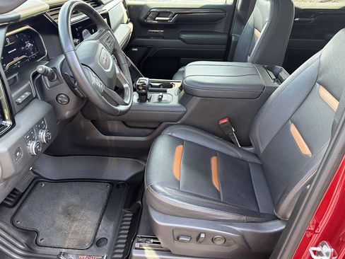 Used 2024 GMC Sierra 1500 AT4 w/ Technology Package AWD/4WD image 19