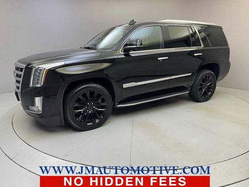 Used 2017 Cadillac Escalade Luxury AWD/4WD image 1