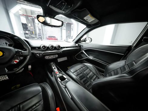 Used 2015 Ferrari F12 Berlinetta image 59
