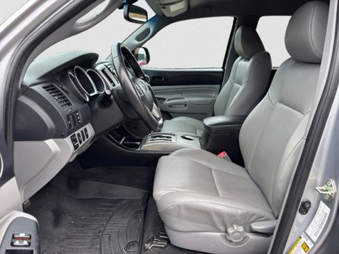 Used 2015 Toyota Tacoma 4x4 Double Cab image 10