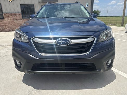 Used 2021 Subaru Outback Premium AWD/4WD image 6