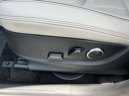 New 2026 Genesis GV70 2.5T Advanced AWD/4WD image 25