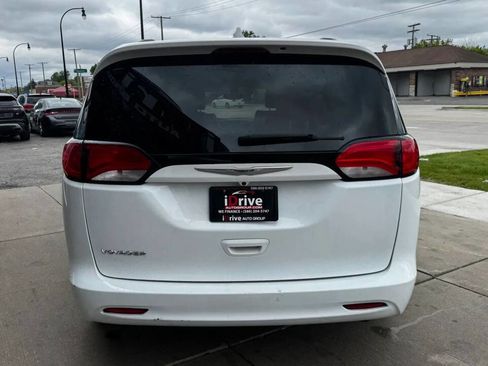 Used 2020 Chrysler Voyager Lxi FWD image 9