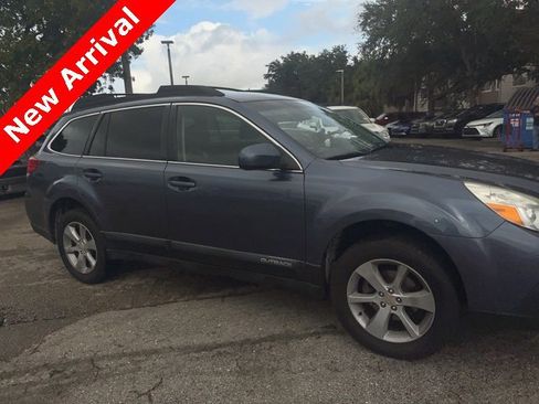 Used 2014 Subaru Outback 2.5i Premium image 12