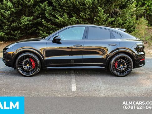 Used 2022 Porsche Cayenne GTS AWD/4WD image 6