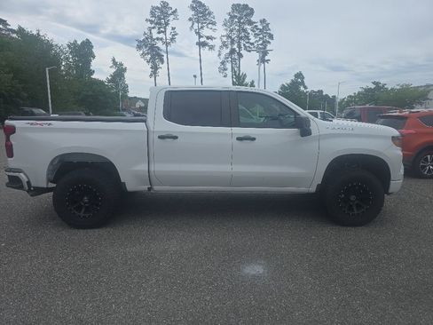 Used 2023 Chevrolet Silverado 1500 Custom AWD/4WD image 4