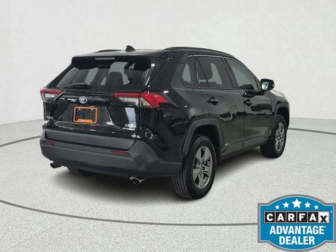 Used 2022 Toyota RAV4 XLE AWD/4WD image 7