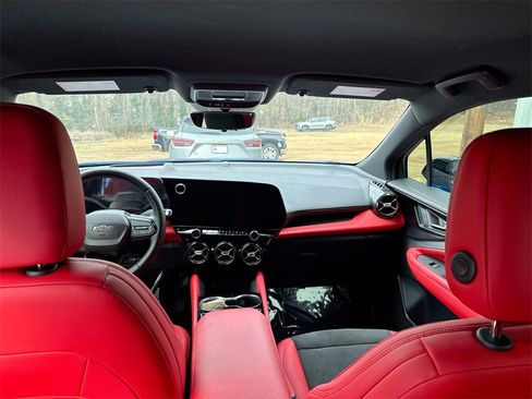 Used 2024 Chevrolet Blazer EV RS image 28