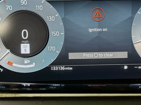Used 2024 Land Rover Range Rover Evoque S AWD/4WD image 19