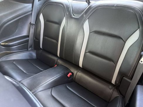 Certified 2022 Chevrolet Camaro SS RWD image 25