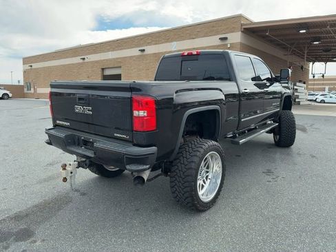 Used 2015 GMC Sierra 2500 Denali w/ Duramax Plus Package image 5