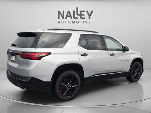 Used 2022 Chevrolet Traverse Premier w/ Redline Edition image 4
