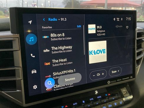 Used 2024 Toyota Tundra Limited image 21