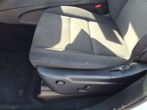 Used 2021 Jeep Grand Cherokee Laredo image 18