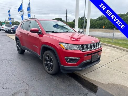 Used 2018 Jeep Compass Latitude w/ Popular Equipment Group AWD/4WD image 1