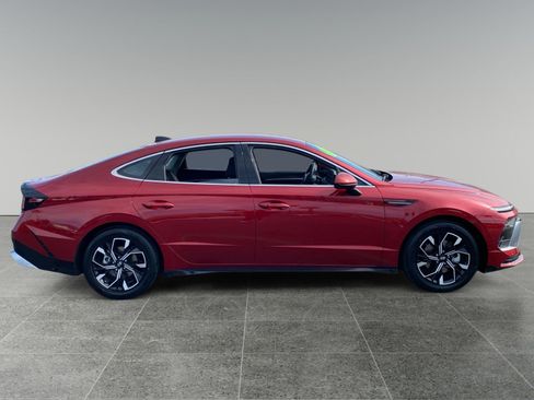 Used 2025 Hyundai Sonata SEL FWD image 6
