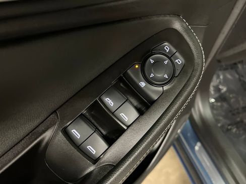 Used 2024 Buick Encore GX Avenir w/ Avenir Technology Package AWD/4WD image 16