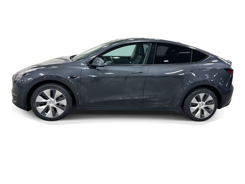 Certified 2021 Tesla Model Y Long Range AWD/4WD image 3