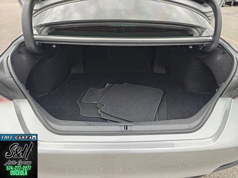 Used 2021 Toyota Avalon XSE w/ Carpet Mat Package (TMS) FWD image 22