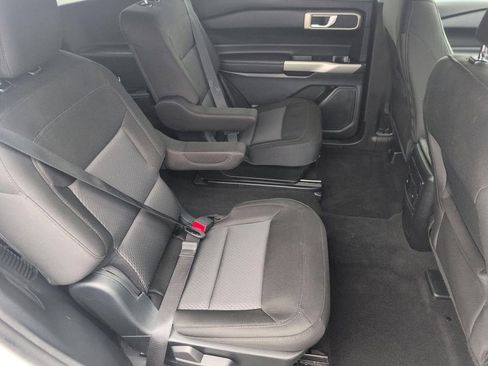 Used 2023 Ford Explorer XLT AWD/4WD image 29