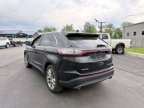 Used 2018 Ford Edge Titanium w/ Equipment Group 301A AWD/4WD image 7