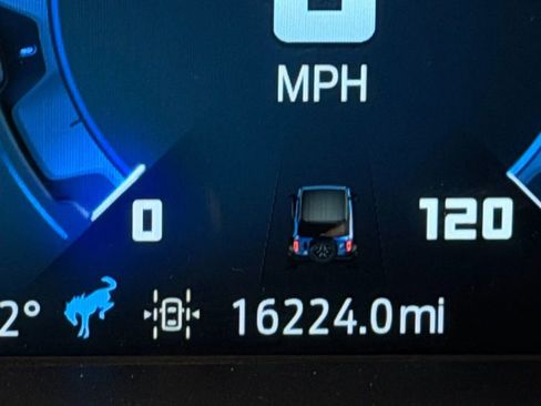 Used 2025 Ford Bronco Big Bend image 15