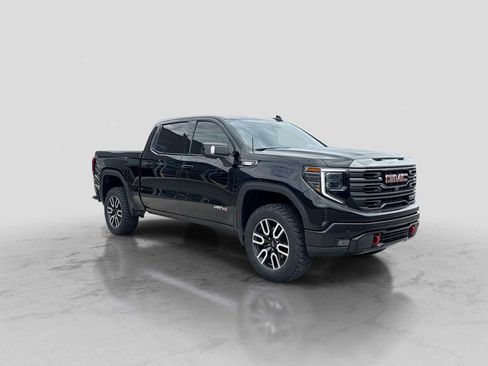 Used 2023 GMC Sierra 1500 AT4 w/ Technology Package AWD/4WD image 8