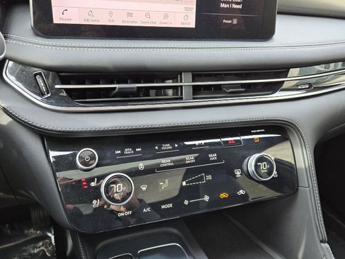 Certified 2025 INFINITI QX60 Luxe w/ Black Edition image 24