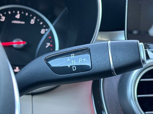 Used 2022 Mercedes-Benz GLC 300 image 24