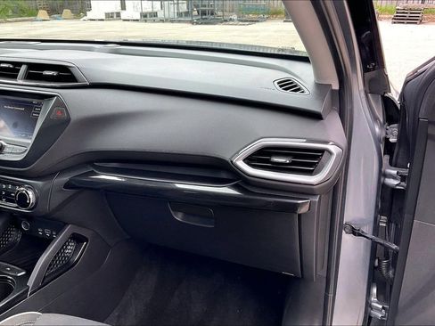 Used 2022 Chevrolet TrailBlazer LS FWD image 16