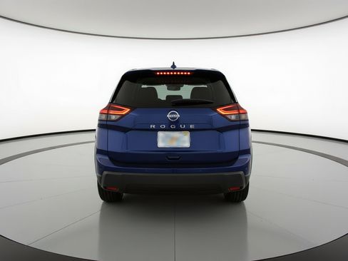 Used 2025 Nissan Rogue SV FWD image 7