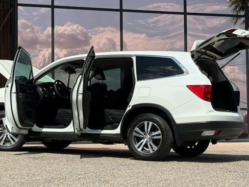 Used 2017 Honda Pilot EX image 29