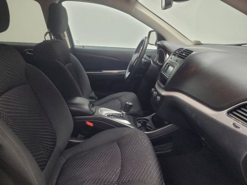 Used 2018 Dodge Journey SE w/ Connectivity Group FWD image 21