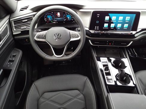 New 2026 Volkswagen Atlas Cross Sport SE image 13