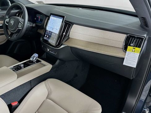 New 2026 Volvo XC90 B5 Plus image 29