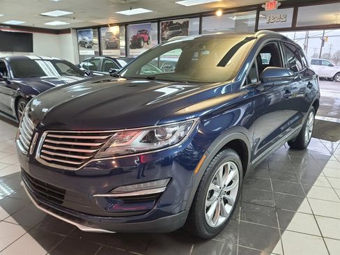 Used 2017 Lincoln MKC Select w/ Select Plus Package image 2